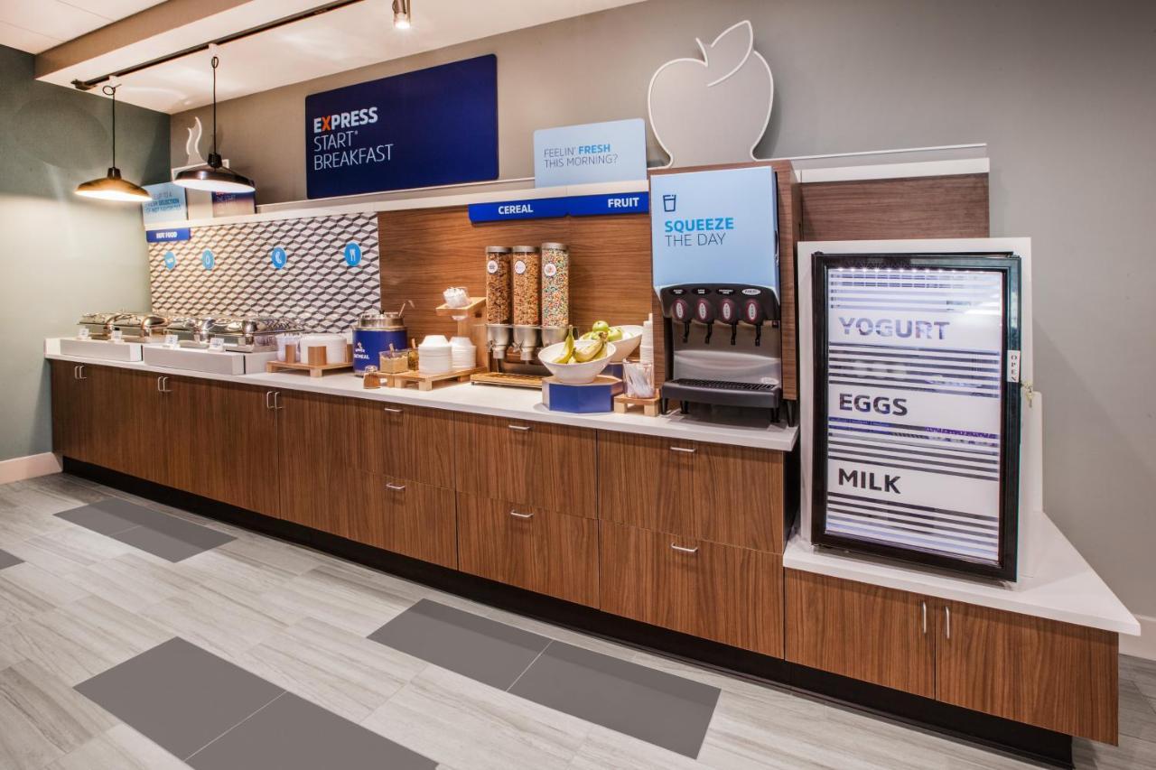 Holiday Inn Express & Suites - Grand Rapids South - Wyoming By Ihg Εξωτερικό φωτογραφία
