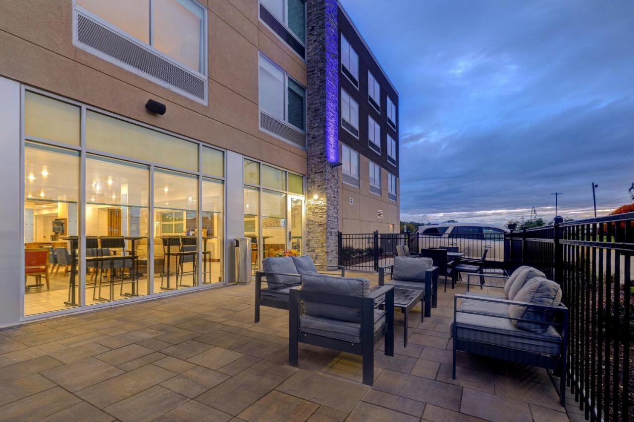 Holiday Inn Express & Suites - Grand Rapids South - Wyoming By Ihg Εξωτερικό φωτογραφία